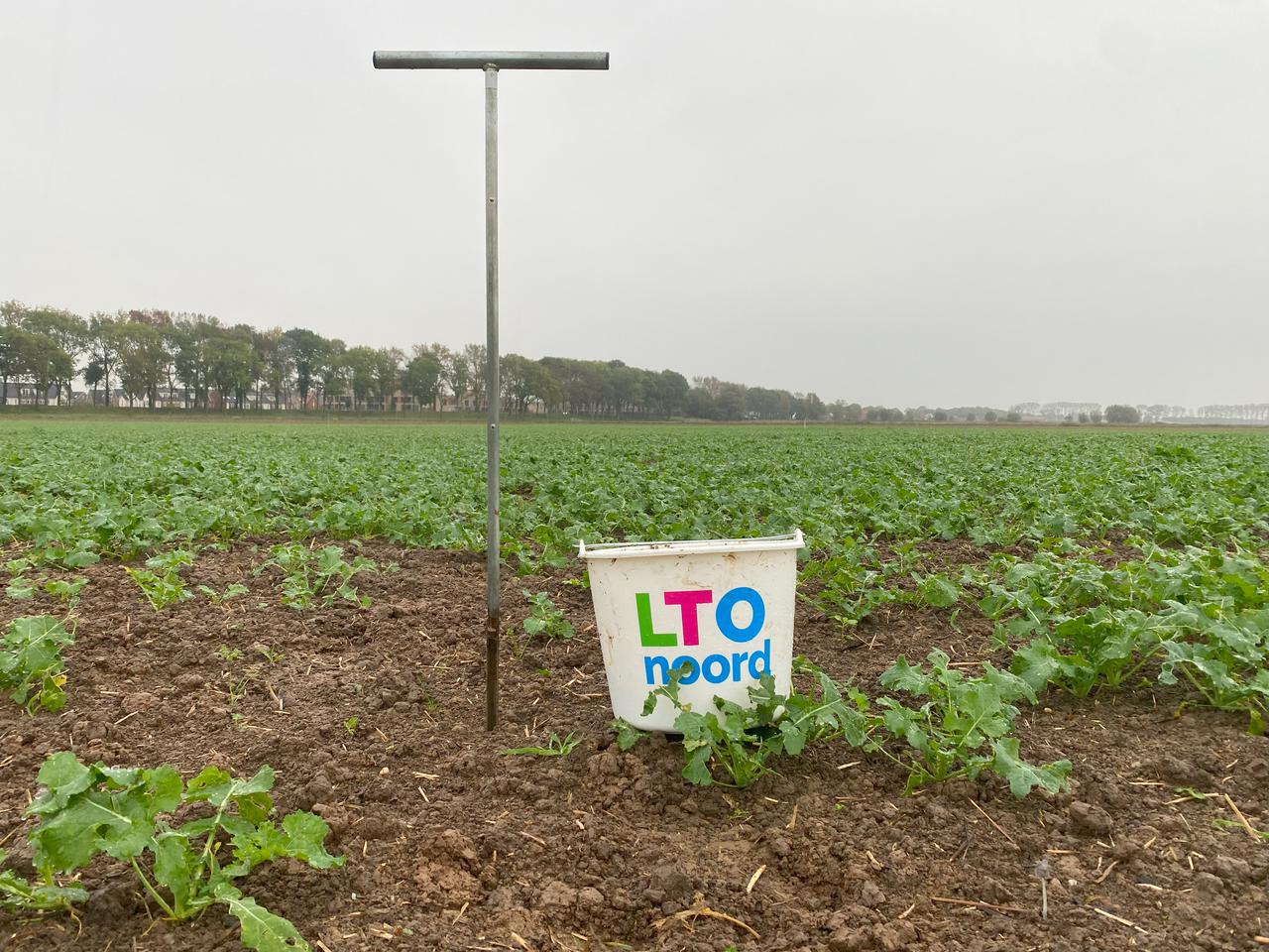 Bodem met LTO emmer