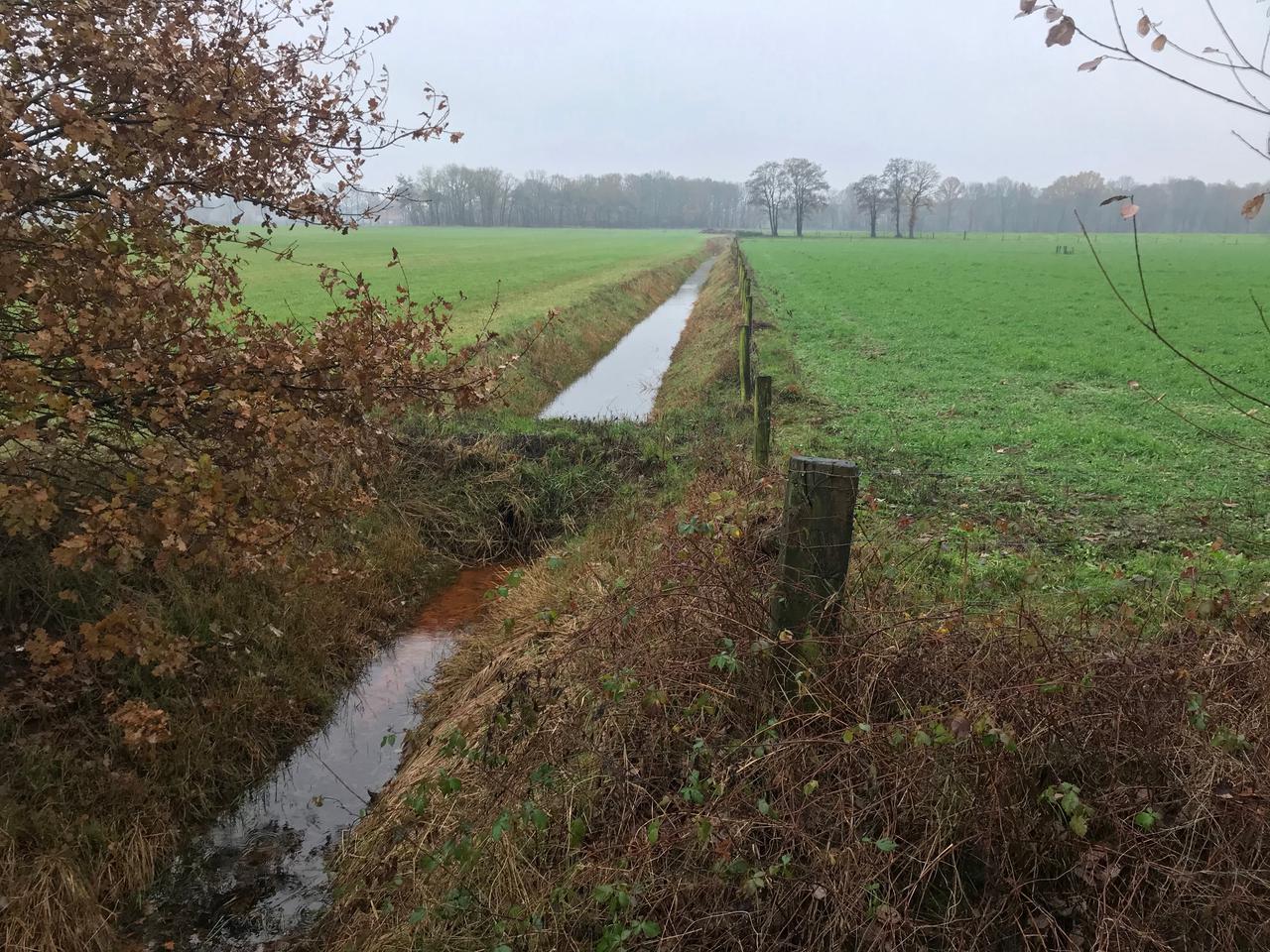Slootje met boerenstuw