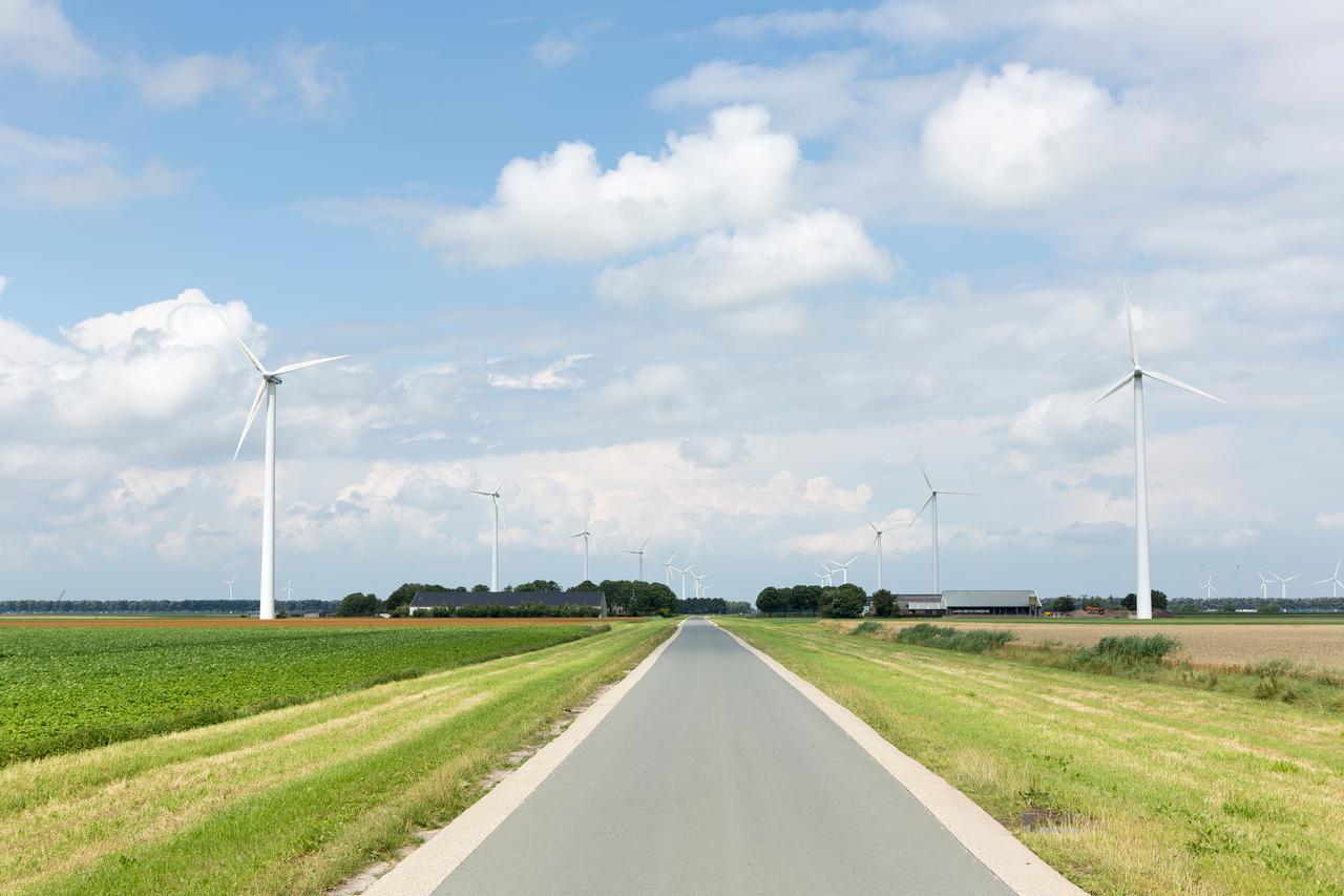 Windmolens langs de weg