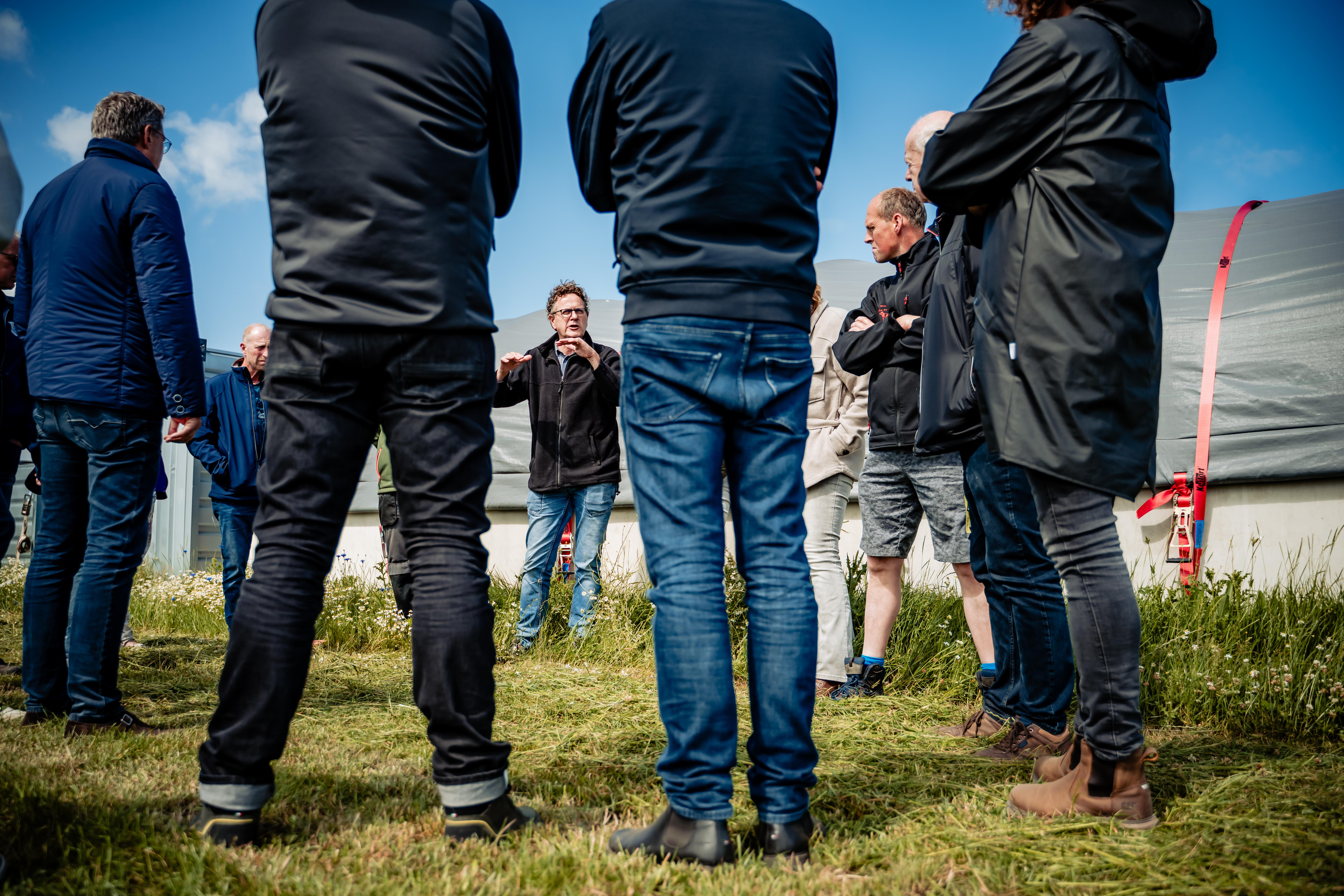 bestuurders in gesprek